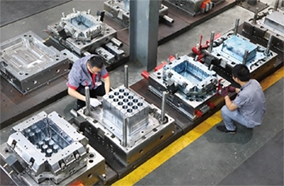 Plastic Injection Moulding Machines